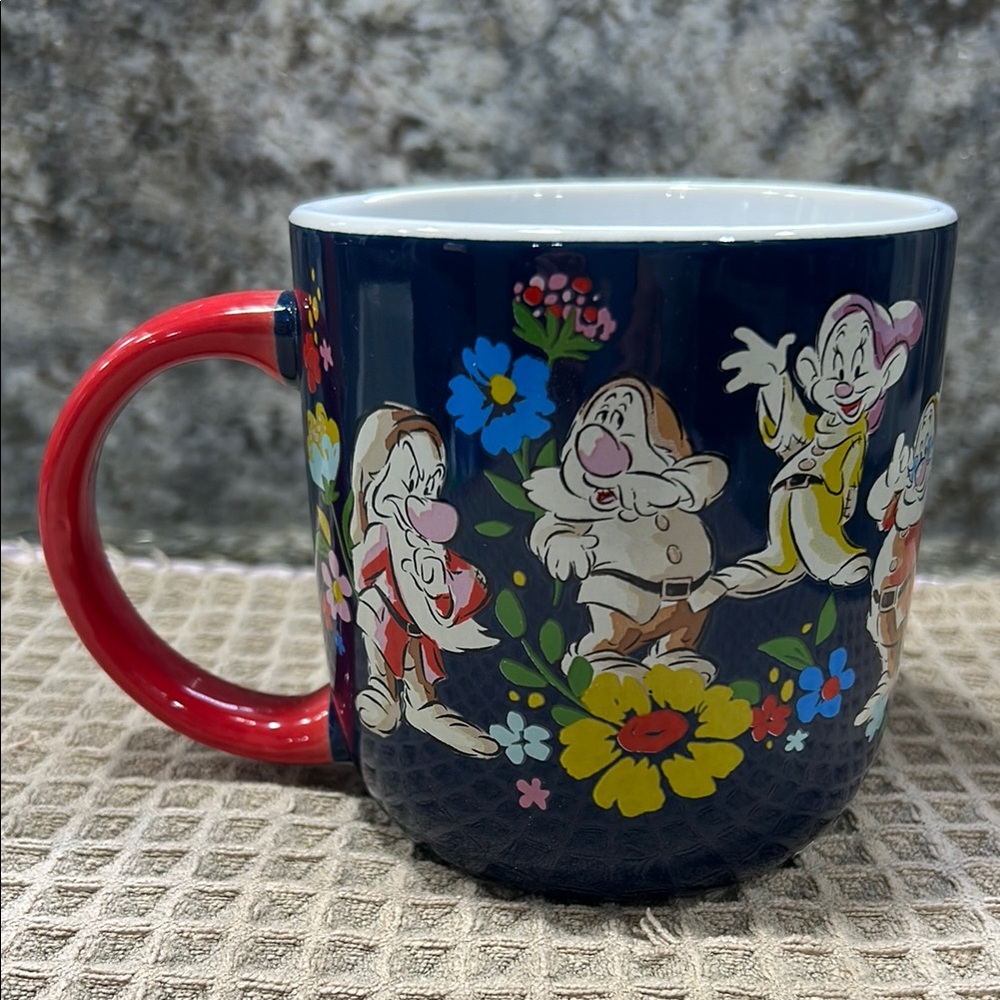 Disney Snow White Seven Dwarfs Mug Blue Red Handle Floral 3D Style NWT